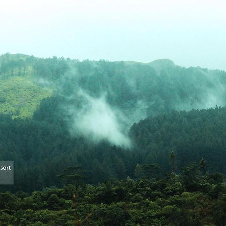 The Kissing Mountains Hotel Vagamon Exterior photo