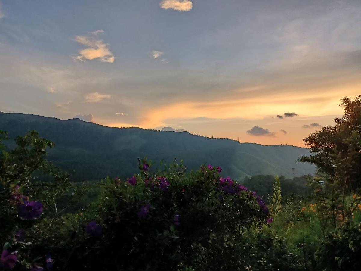 The Kissing Mountains Hotel Vagamon Exterior photo