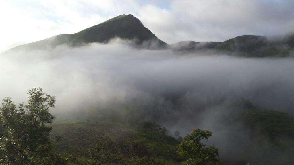 The Kissing Mountains Hotel Vagamon Exterior photo